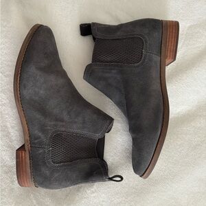 TOMS chelsea boots size 10 women’s